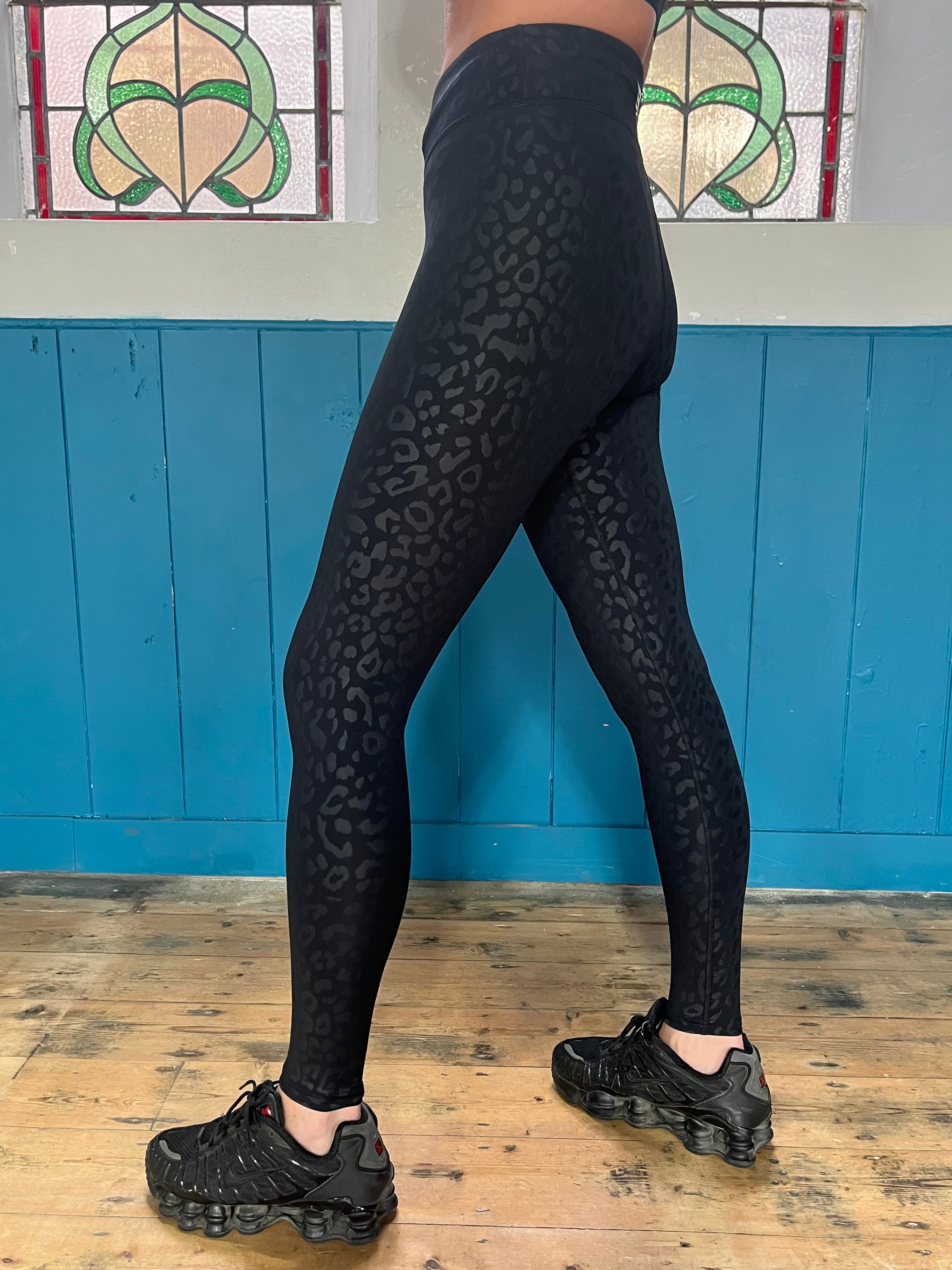 Black or Navy Embossed Leopard Print Compression Leggings – Miss Fit  Fitness Apparel