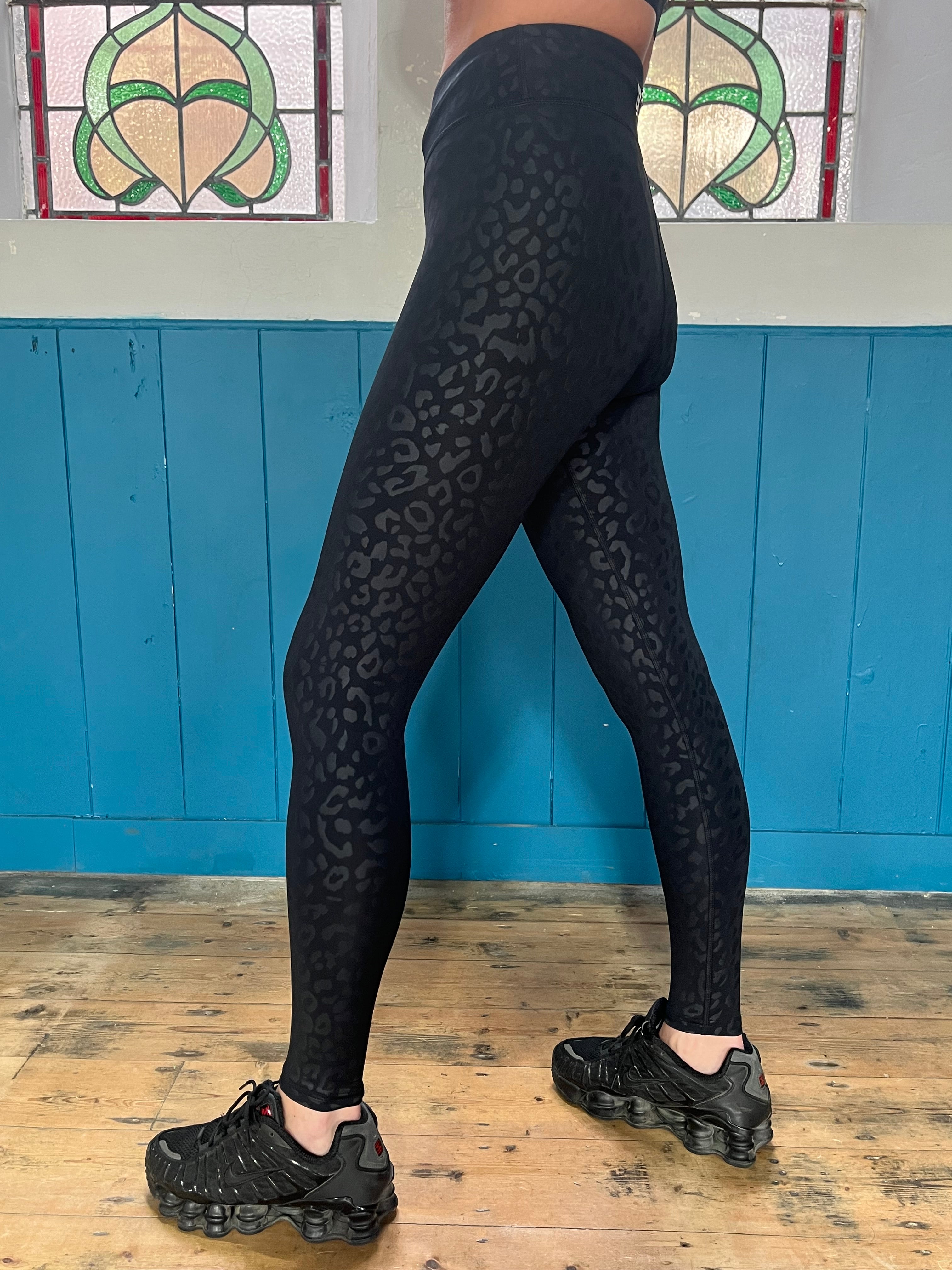 Black or Navy Embossed Leopard Print Compression Leggings – Miss